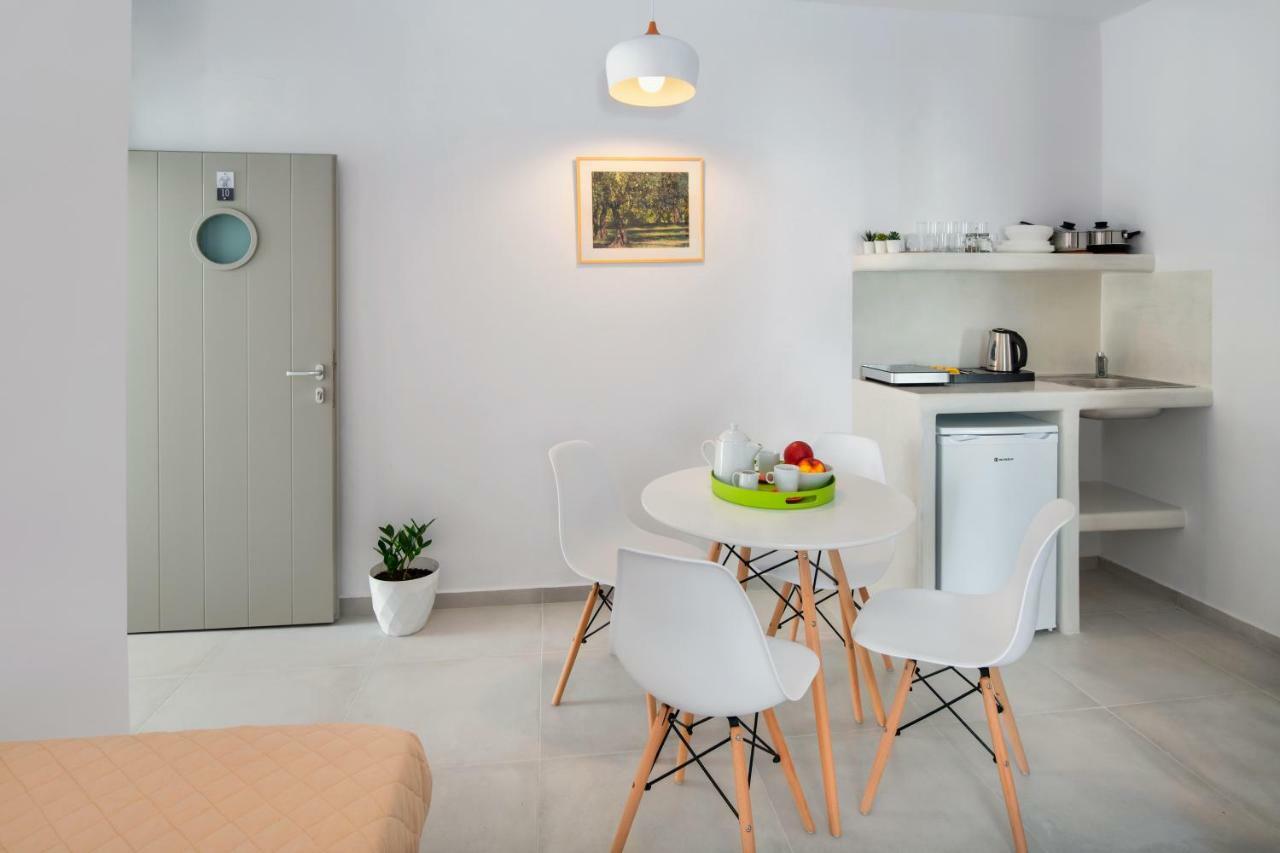 Olive Tree Suites Fira  Ngoại thất bức ảnh