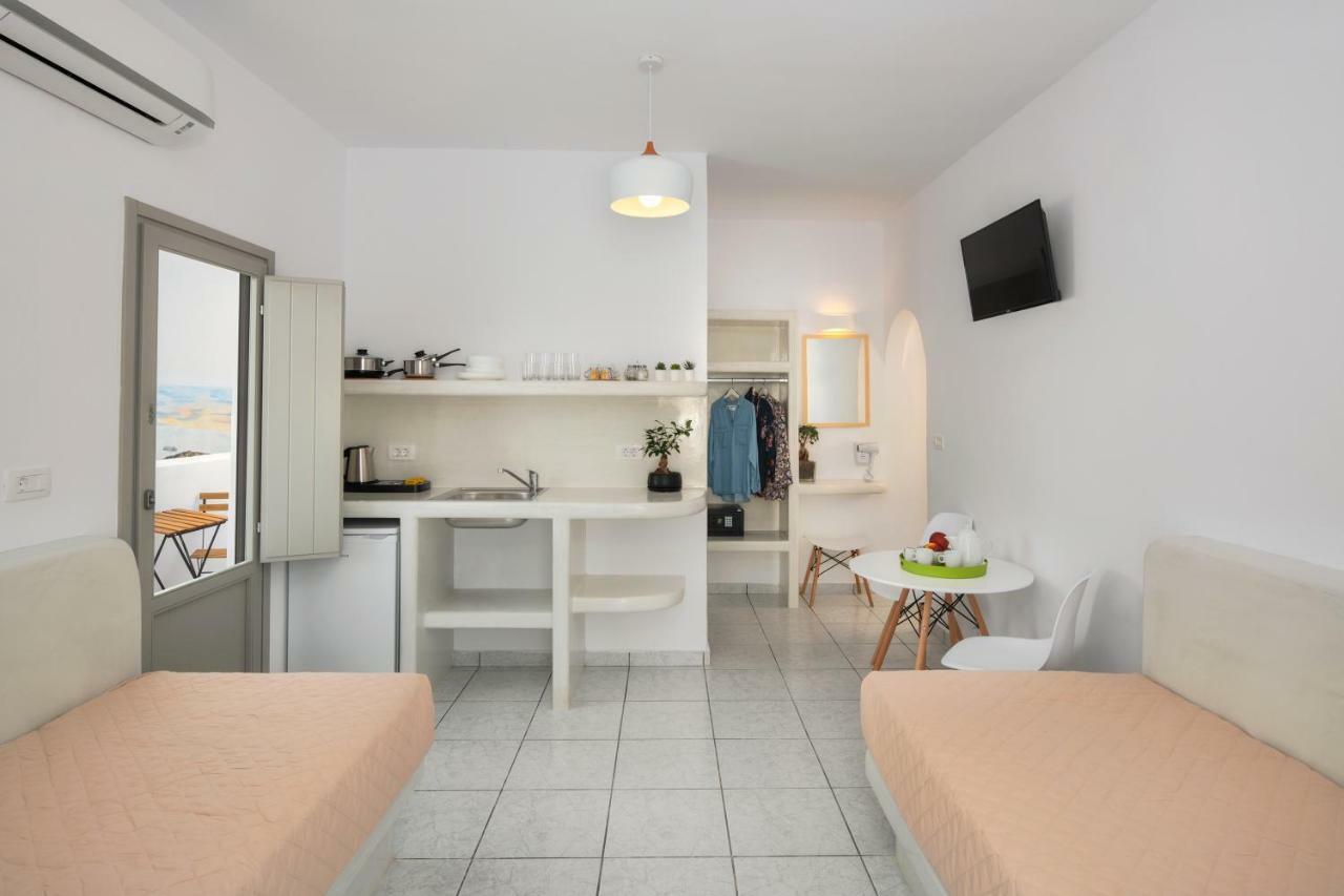 Olive Tree Suites Fira  Ngoại thất bức ảnh