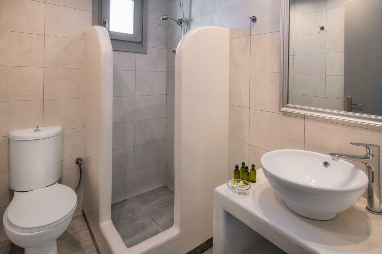 Olive Tree Suites Fira  Ngoại thất bức ảnh