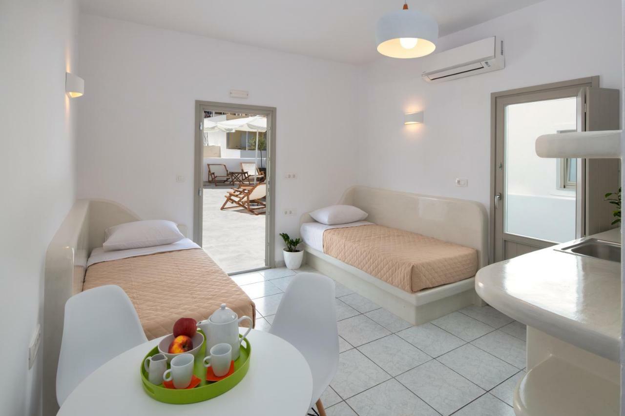 Olive Tree Suites Fira  Ngoại thất bức ảnh